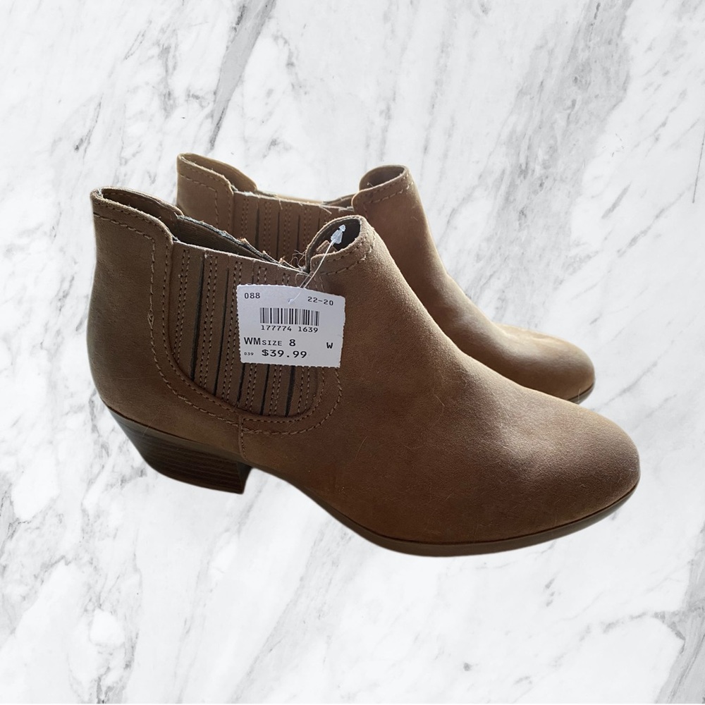 NWT Faux Suede American Eagle Booties sz 8